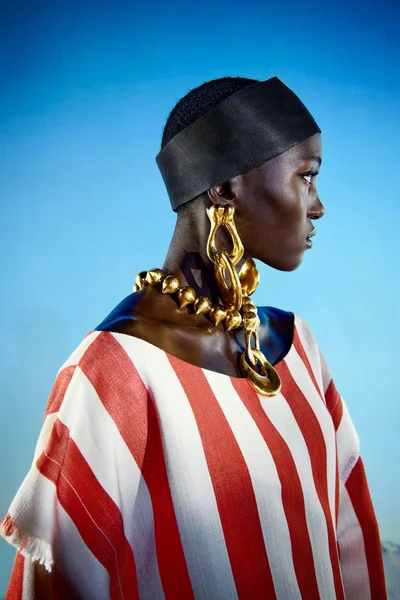 Look 5